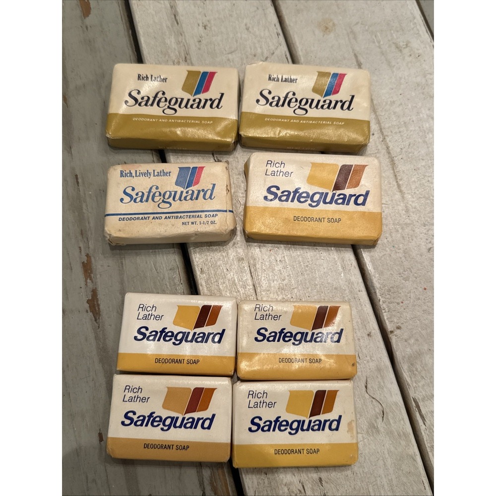 Lot 8 vintage Safeguard Personal And Travel Size Soaps Three Different Sizes